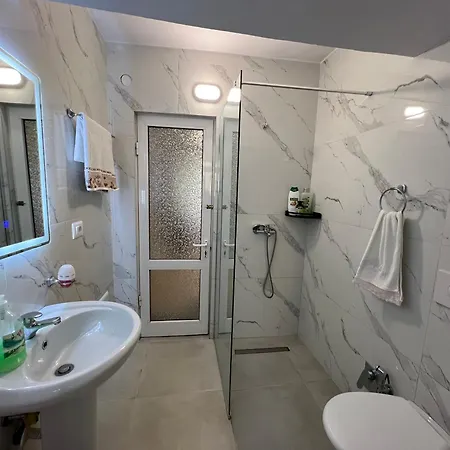 Skerdi's - Center Lägenhet Tirana