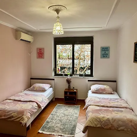 Skerdi's - Center Apartman *